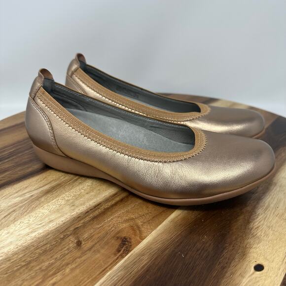 Dansko Kristen Ballet Flats Women’s 8 (EU 38) Gold Leather Kristen Slip On Shoes - Picture 1 of 8